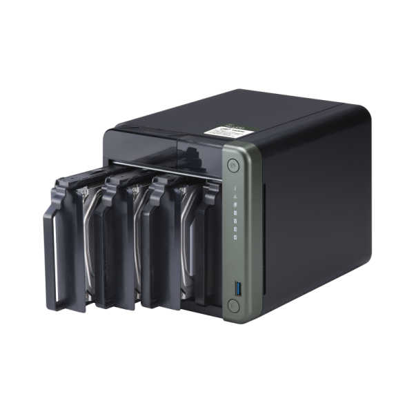 QNAP TS-453D